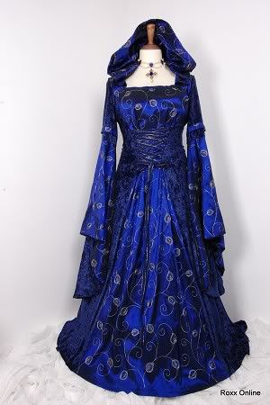 [Image: Darkbluehoodedmedievaldresswithhoodlargesleeves1923.jpg]