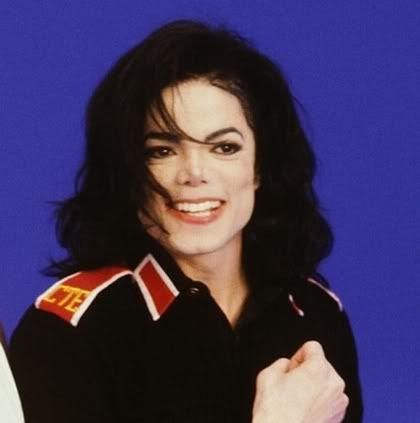 Cutie-michael-jackson-18457262-420-423.jpg