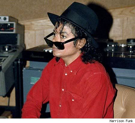 michaeljacksoncandid450.jpg